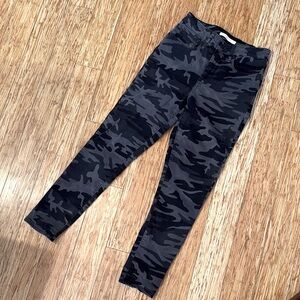 Levi's 721 High Rise Skinny Jeans in Camouflage